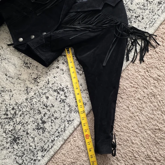SOLD Vintage Wilsons Leather Suede Fringe Western Jacket Biker Gothic Rodeo - Picture 12 of 14